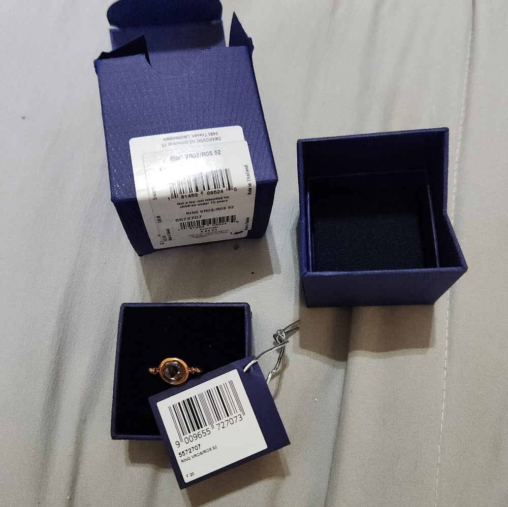 Swarovski Tahlia Ring Round Cut Pink Rose Gold Tone Plated - Picture 5 of 12